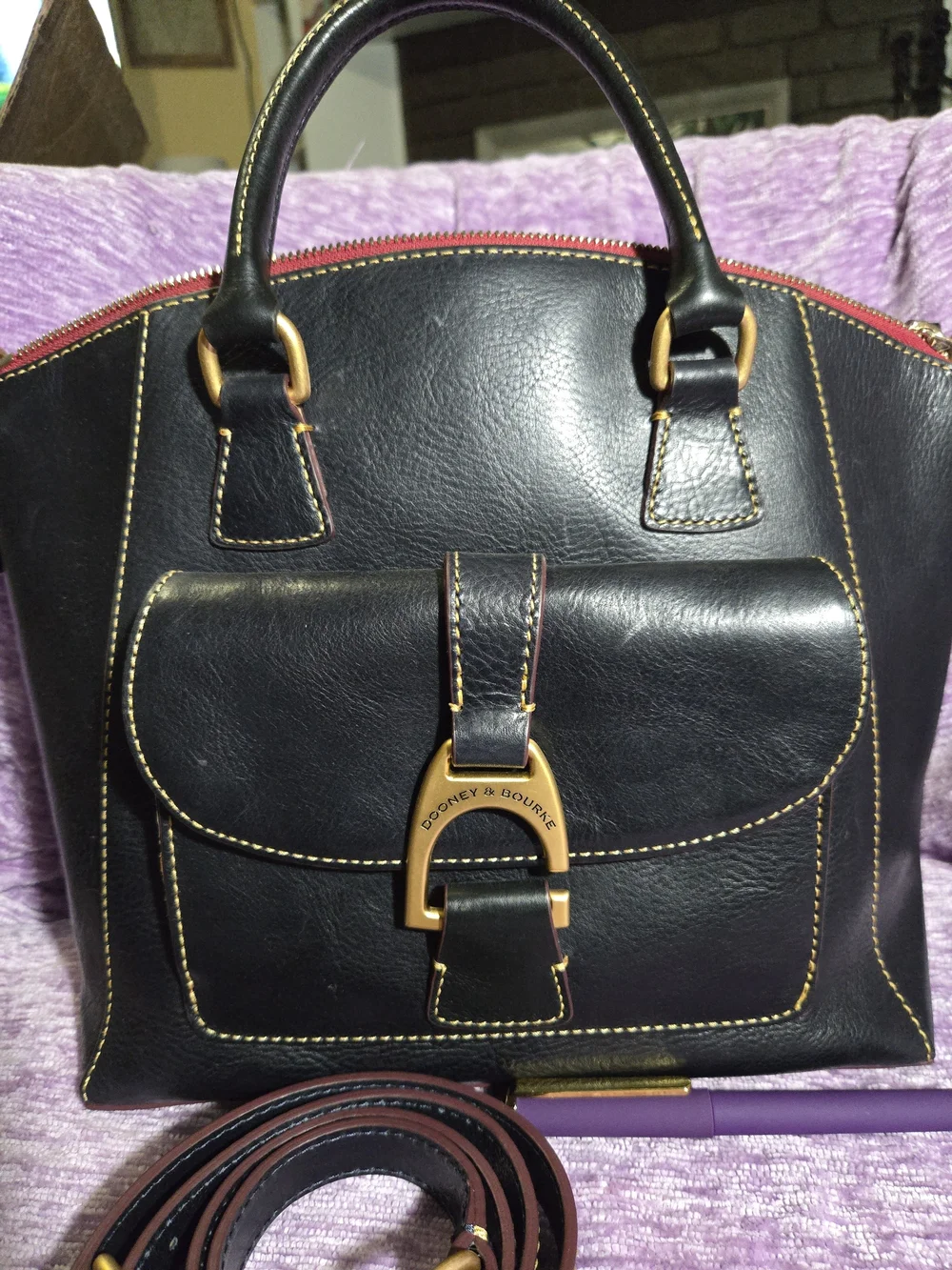 Dooney & Bourke FLORENTINE NAVY💙 Leather Naomi Satchel with Gold Hardware. EUC